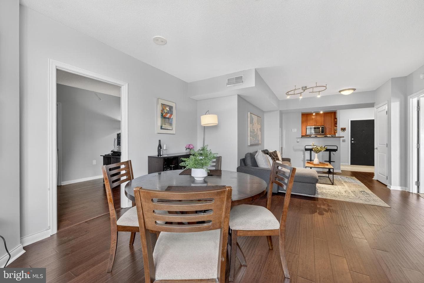 851 N Glebe Road #1301 photo 23