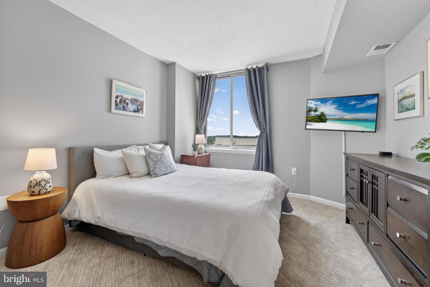 851 N Glebe Road #1301 photo 25