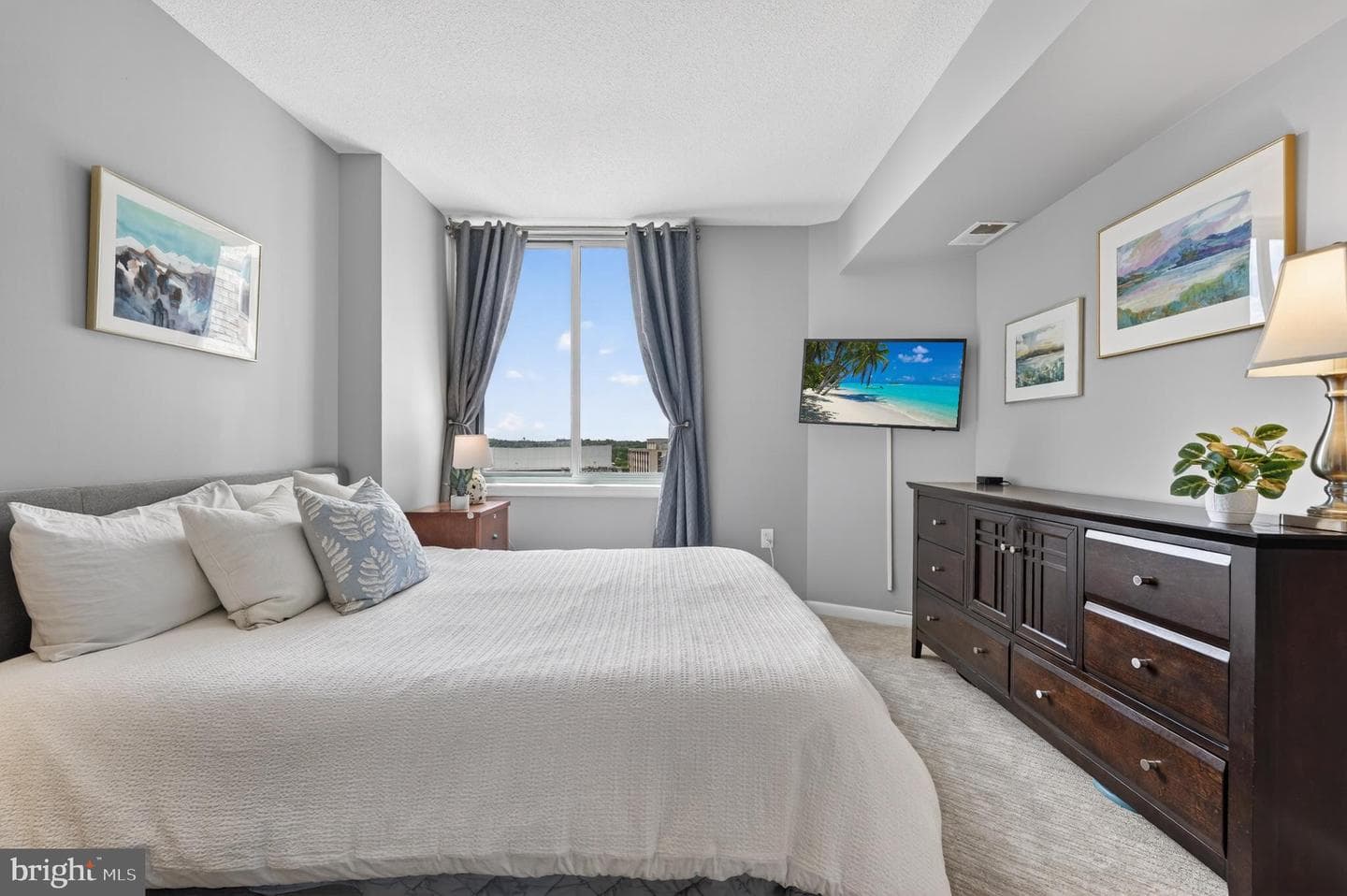 851 N Glebe Road #1301 photo 26