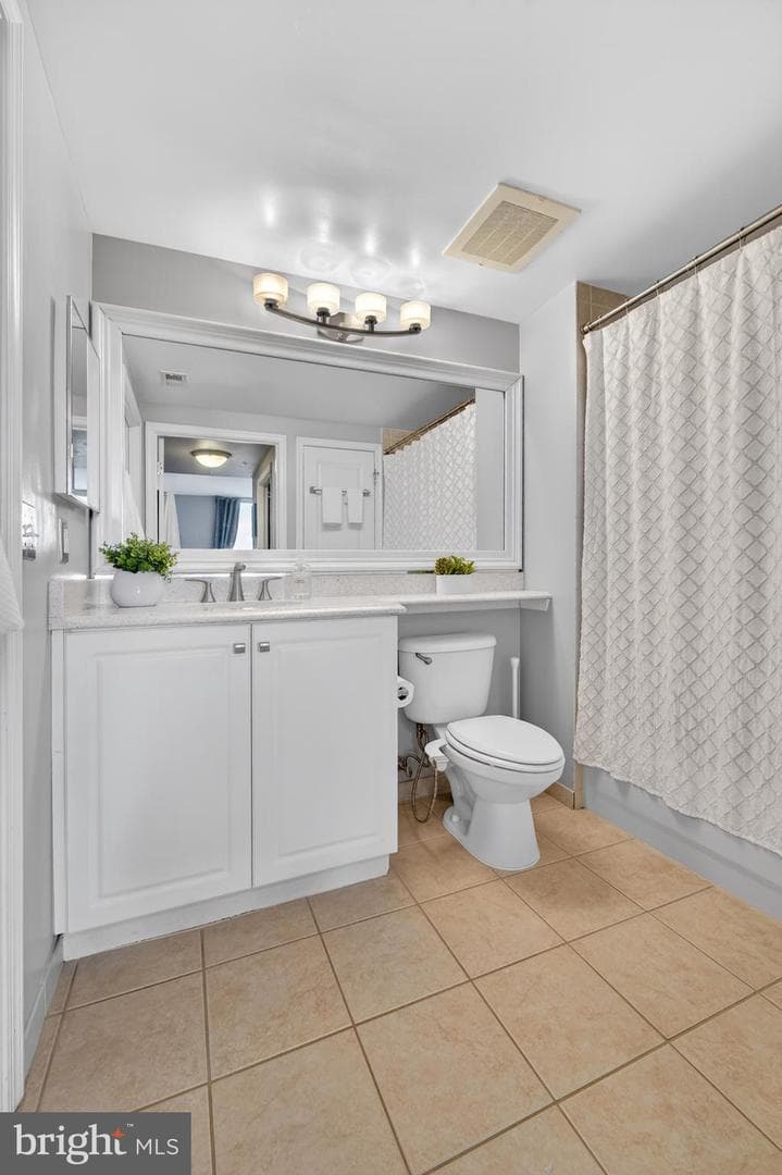 851 N Glebe Road #1301 photo 36