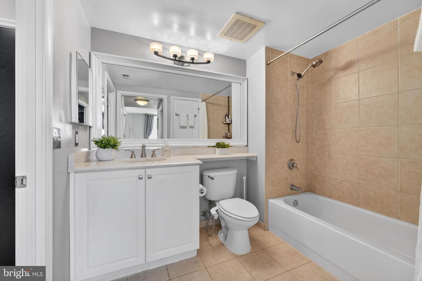 851 N Glebe Road #1301 photo 38