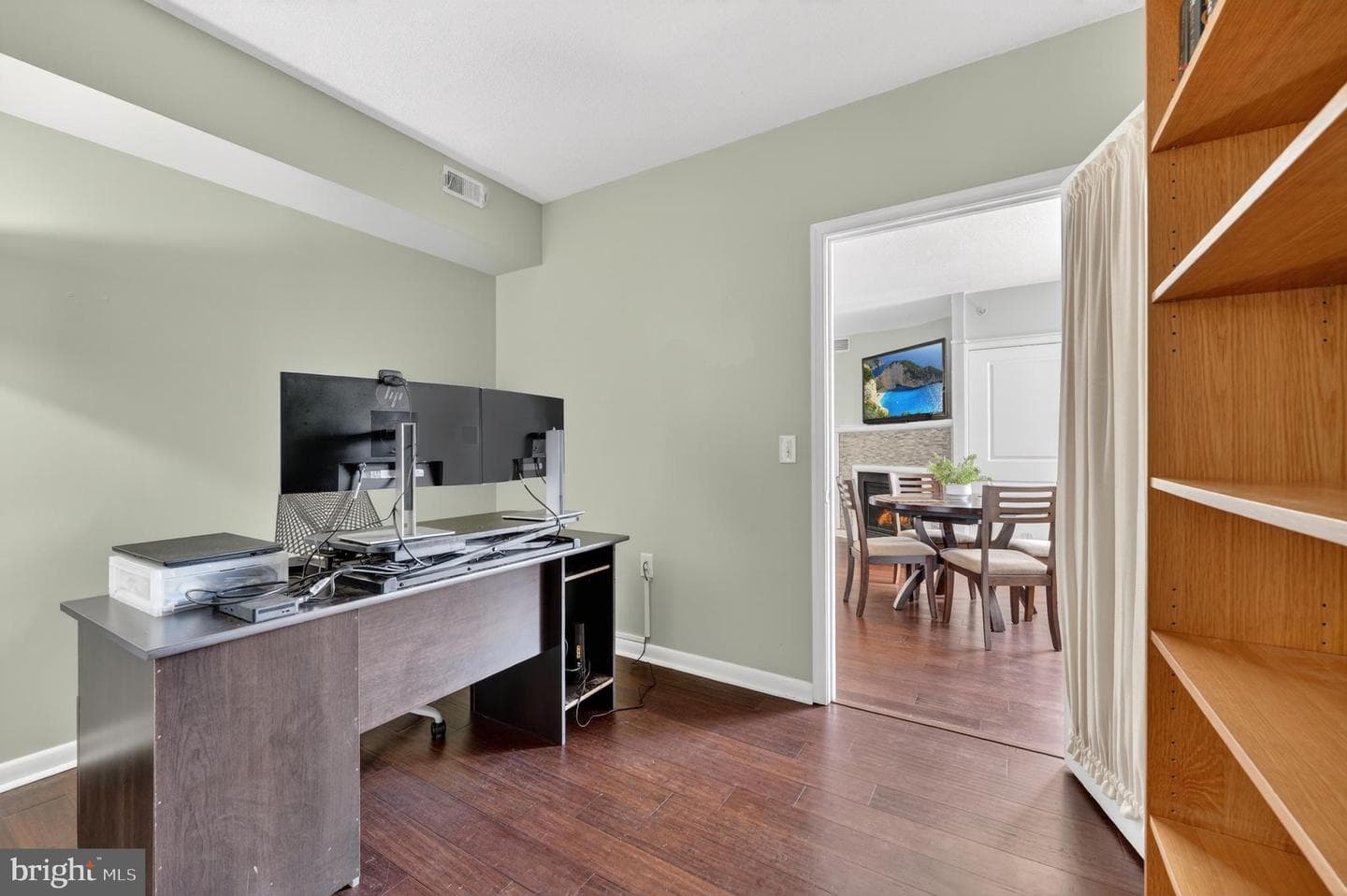 851 N Glebe Road #1301 photo 41