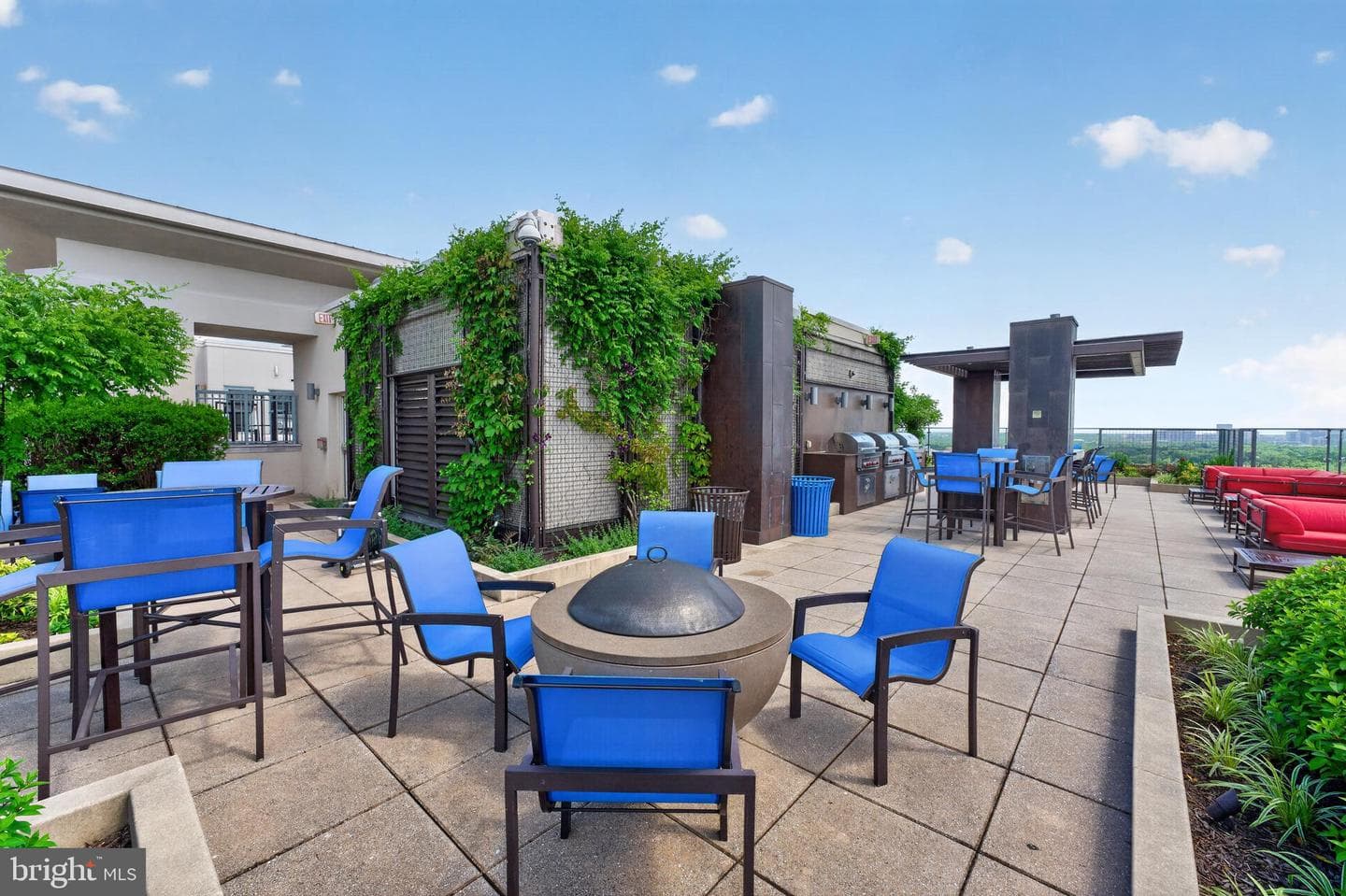 851 N Glebe Road #1301 photo 54