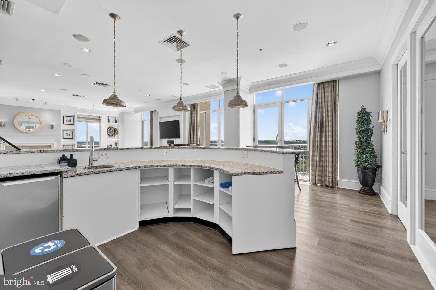 851 N Glebe Road #1301 photo 61
