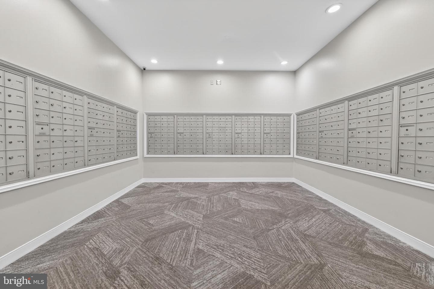 851 N Glebe Road #1301 photo 75