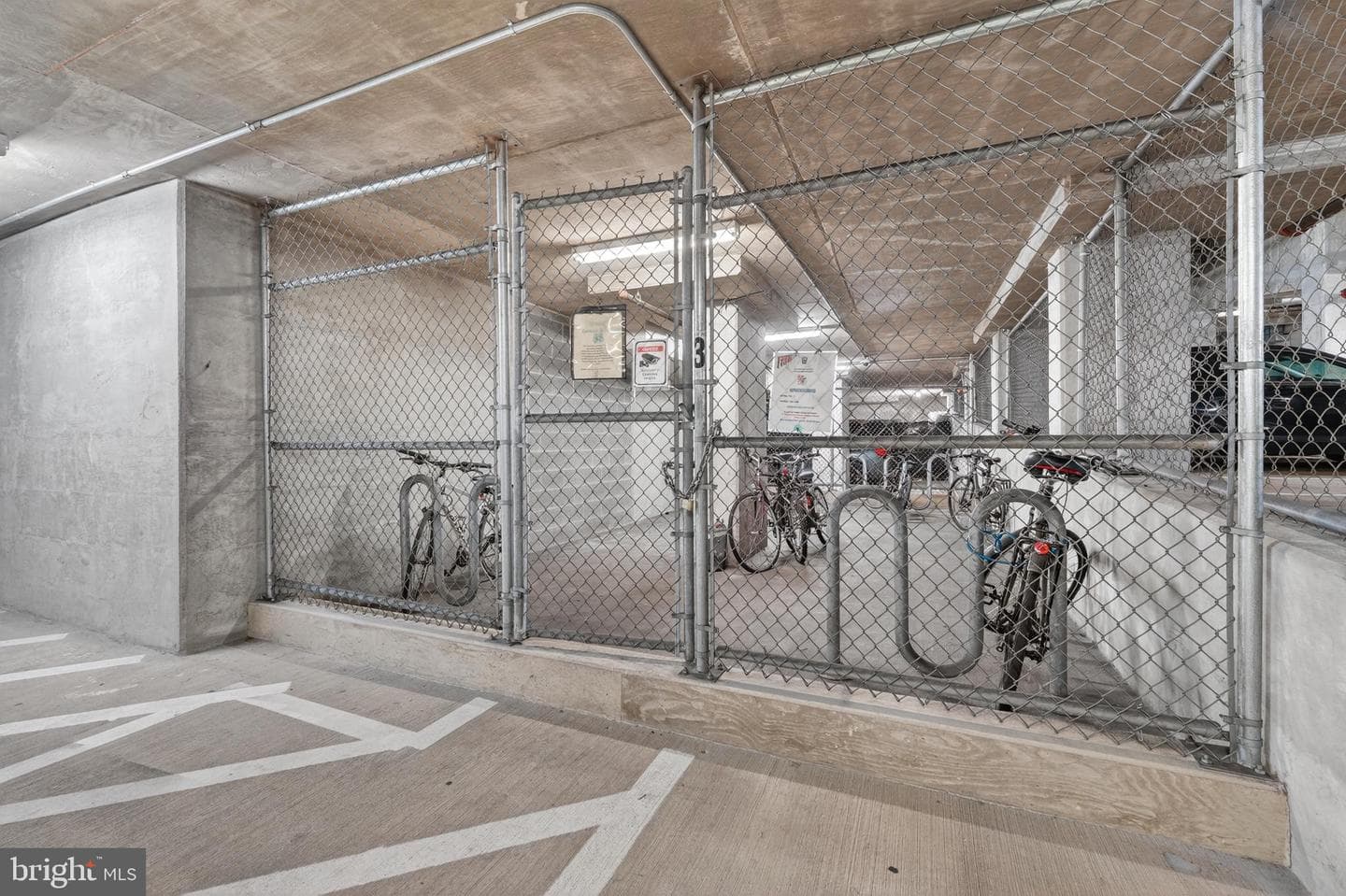 851 N Glebe Road #1301 photo 79