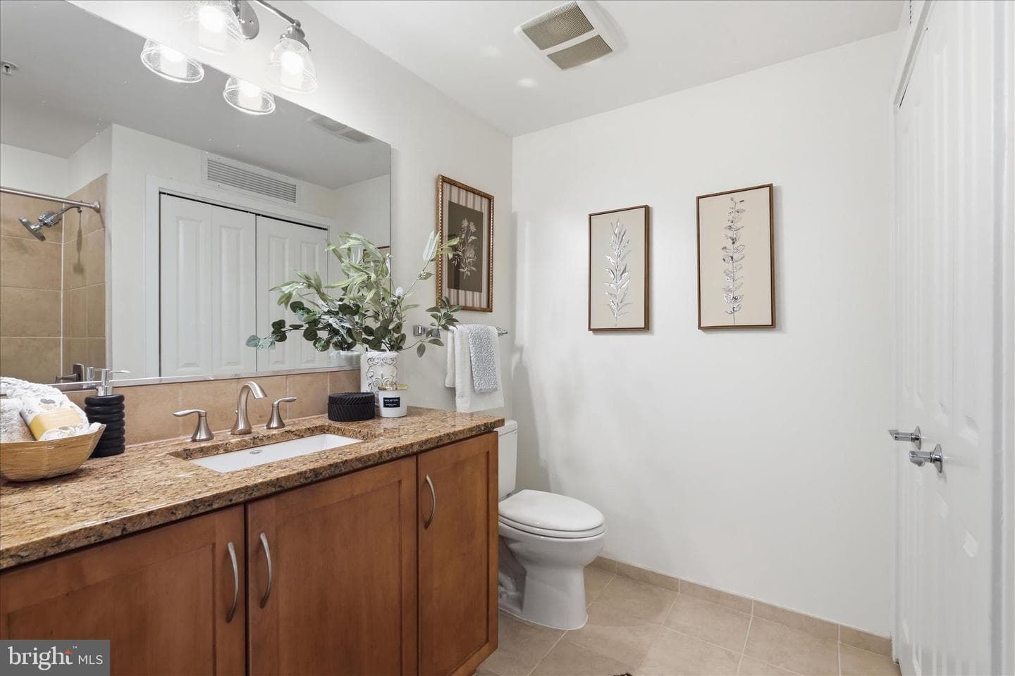 888 Quincy Street #510 photo 15
