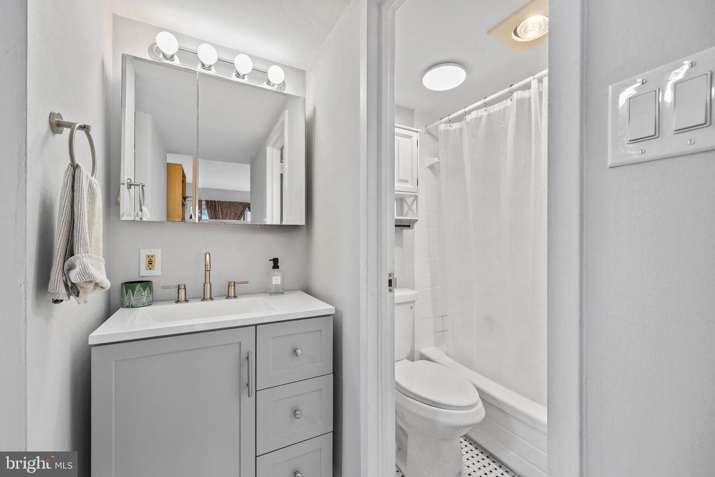 1300 Army Navy Drive #320 photo 12