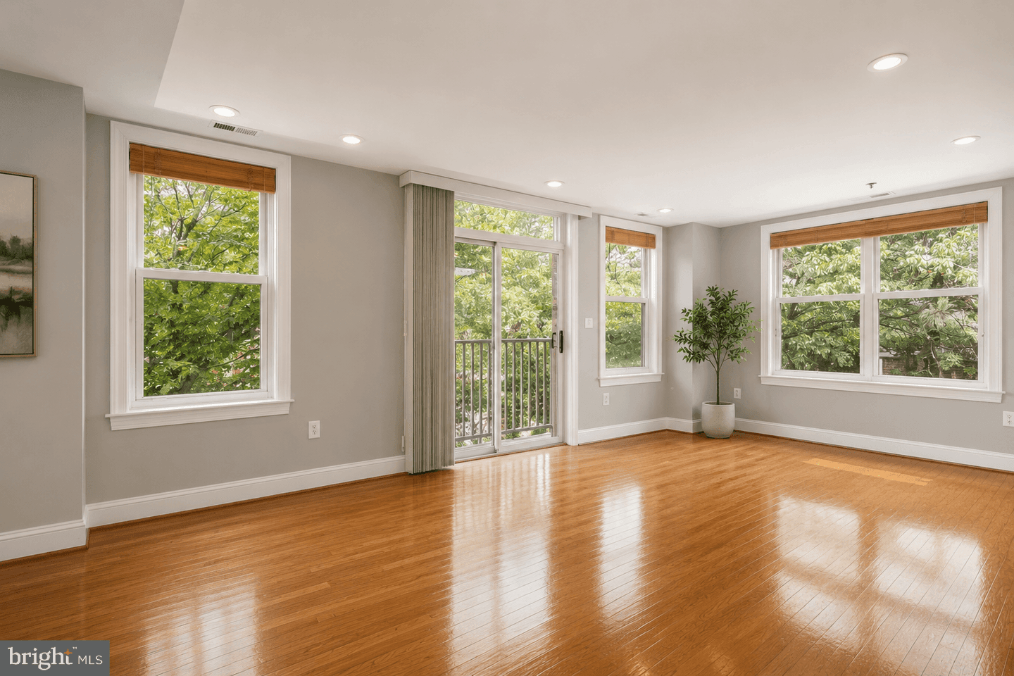 1555 N Colonial Terrace #600 photo 13