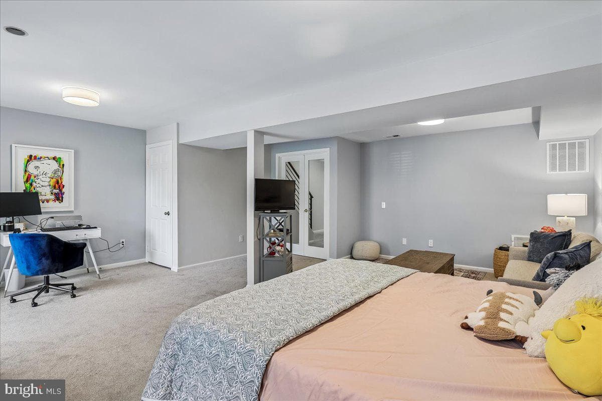 432 N Park Drive photo 39