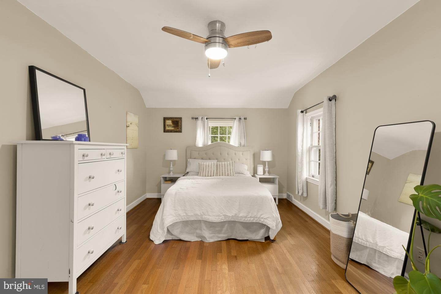 1407 N Inglewood Street photo 29
