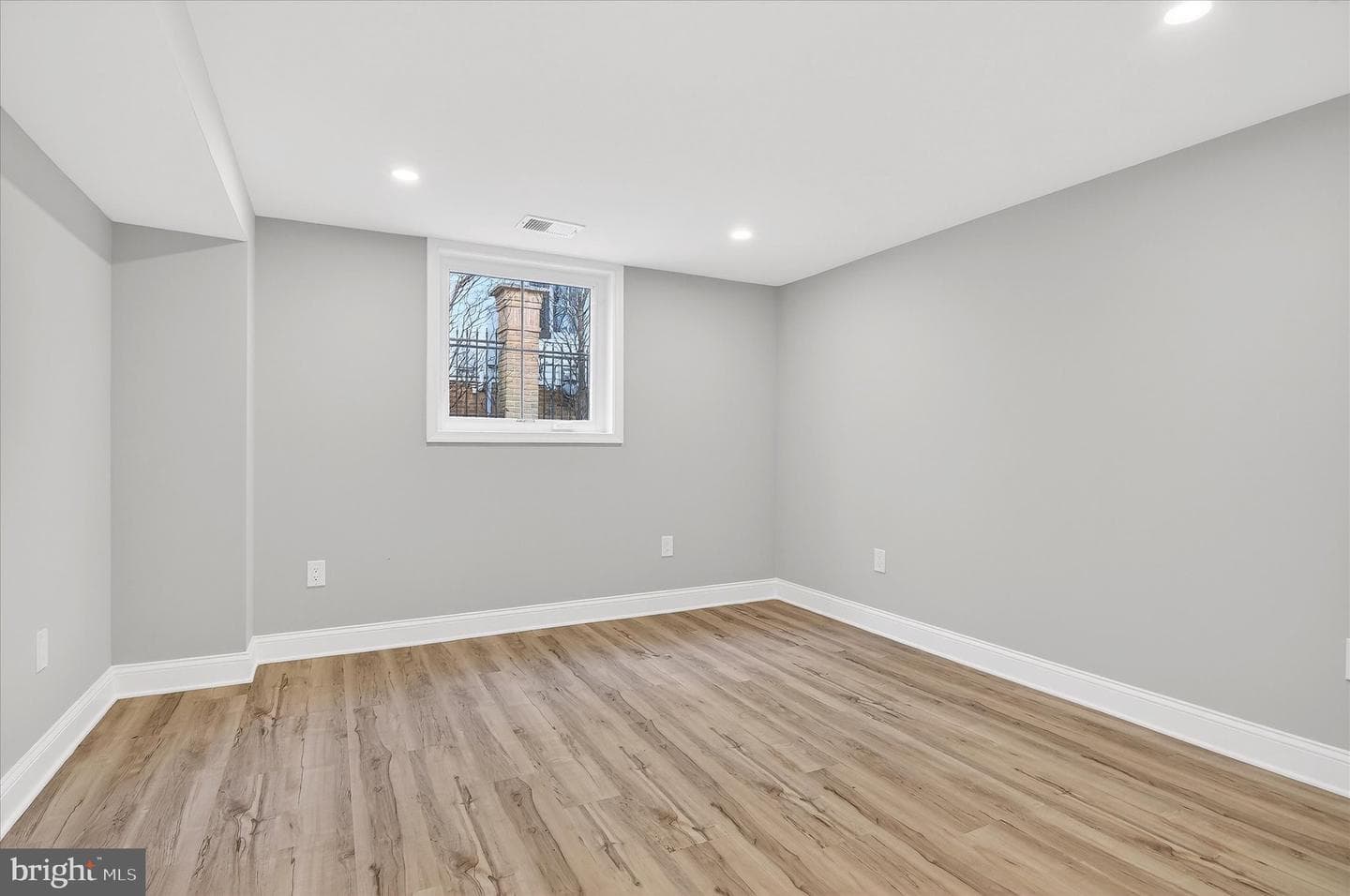 1607 N Glebe Road photo 34