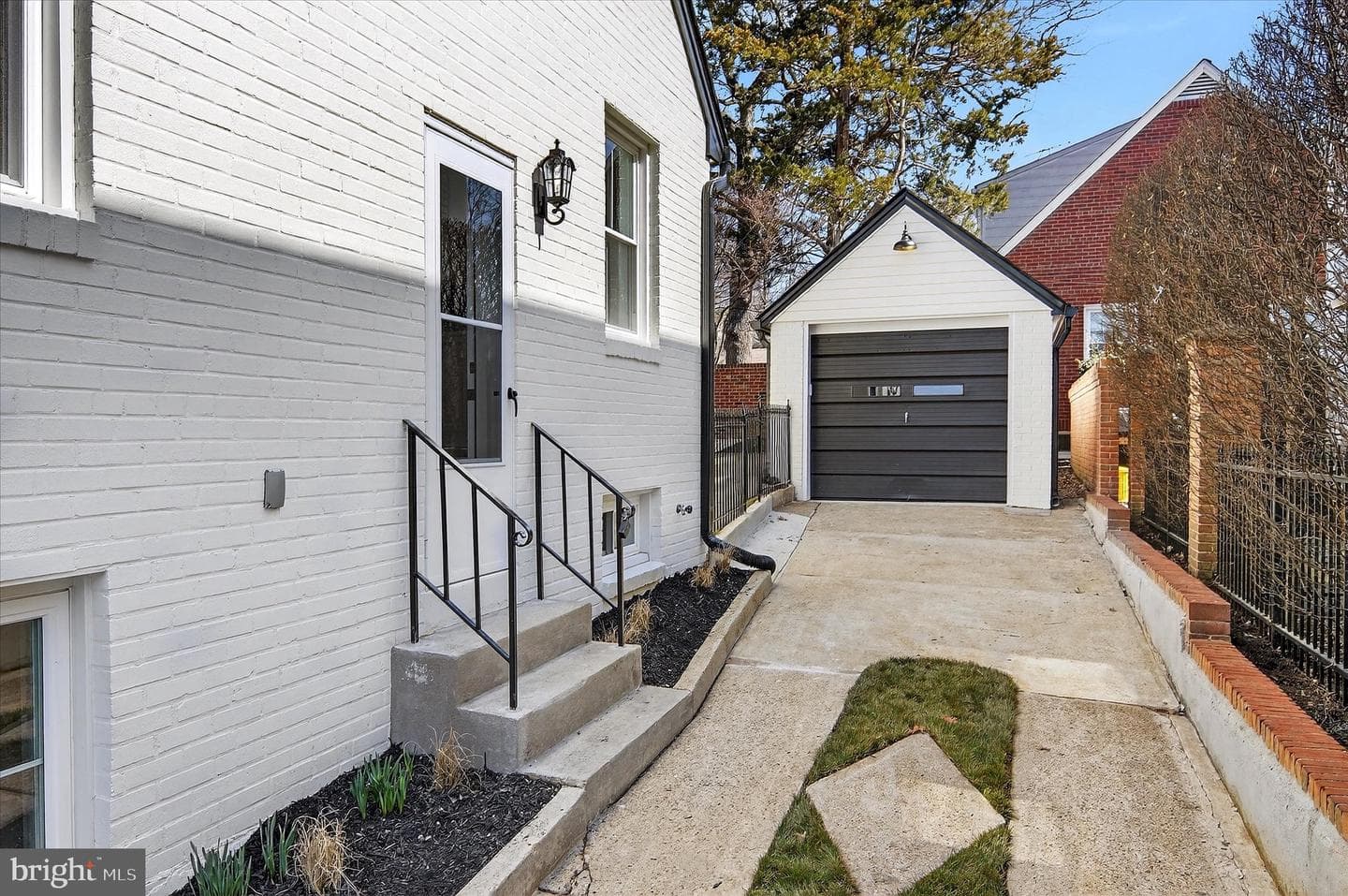 1607 N Glebe Road photo 40