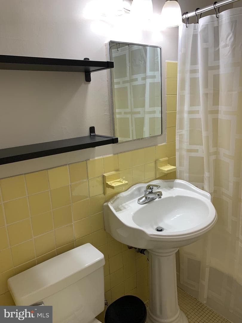 1121 Arlington Boulevard #734 photo 4