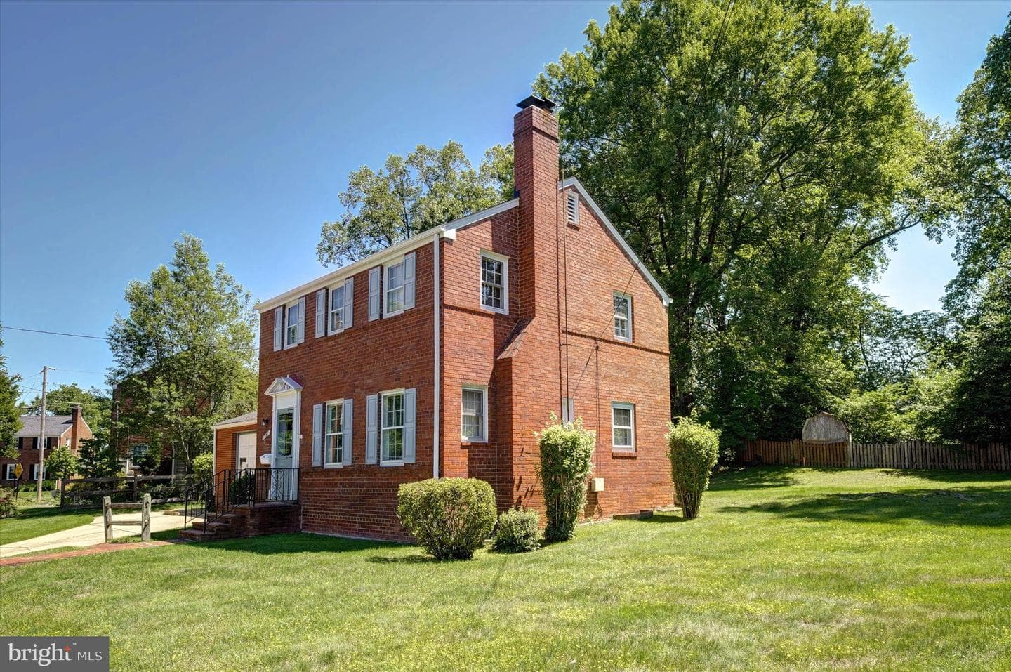 907 N Liberty Street photo 4