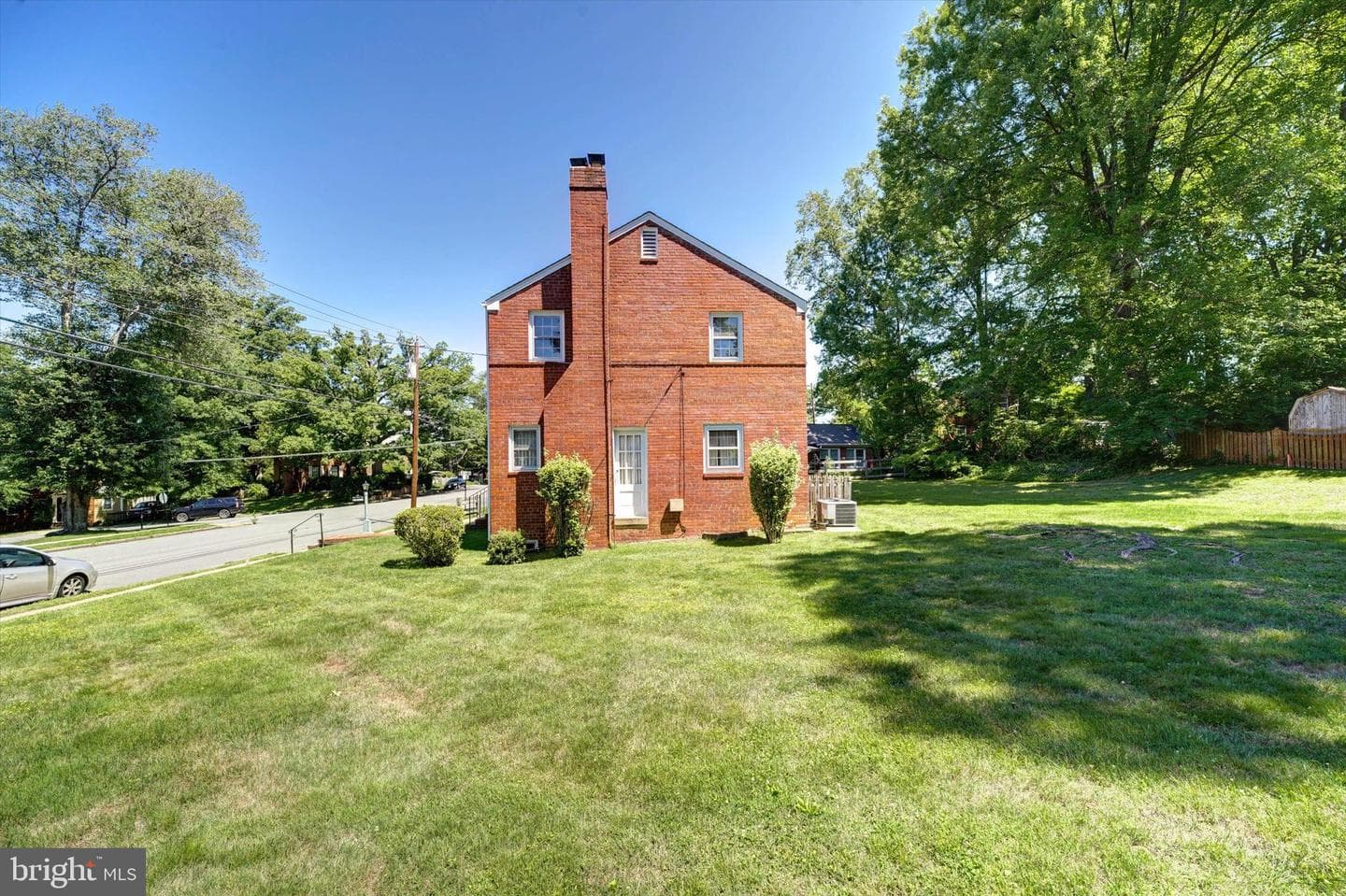 907 N Liberty Street photo 8