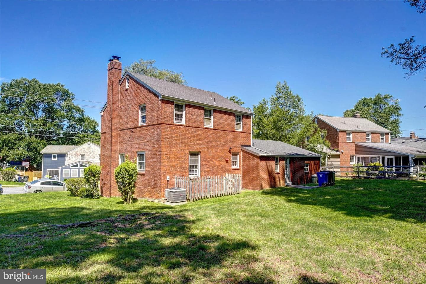 907 N Liberty Street photo 9