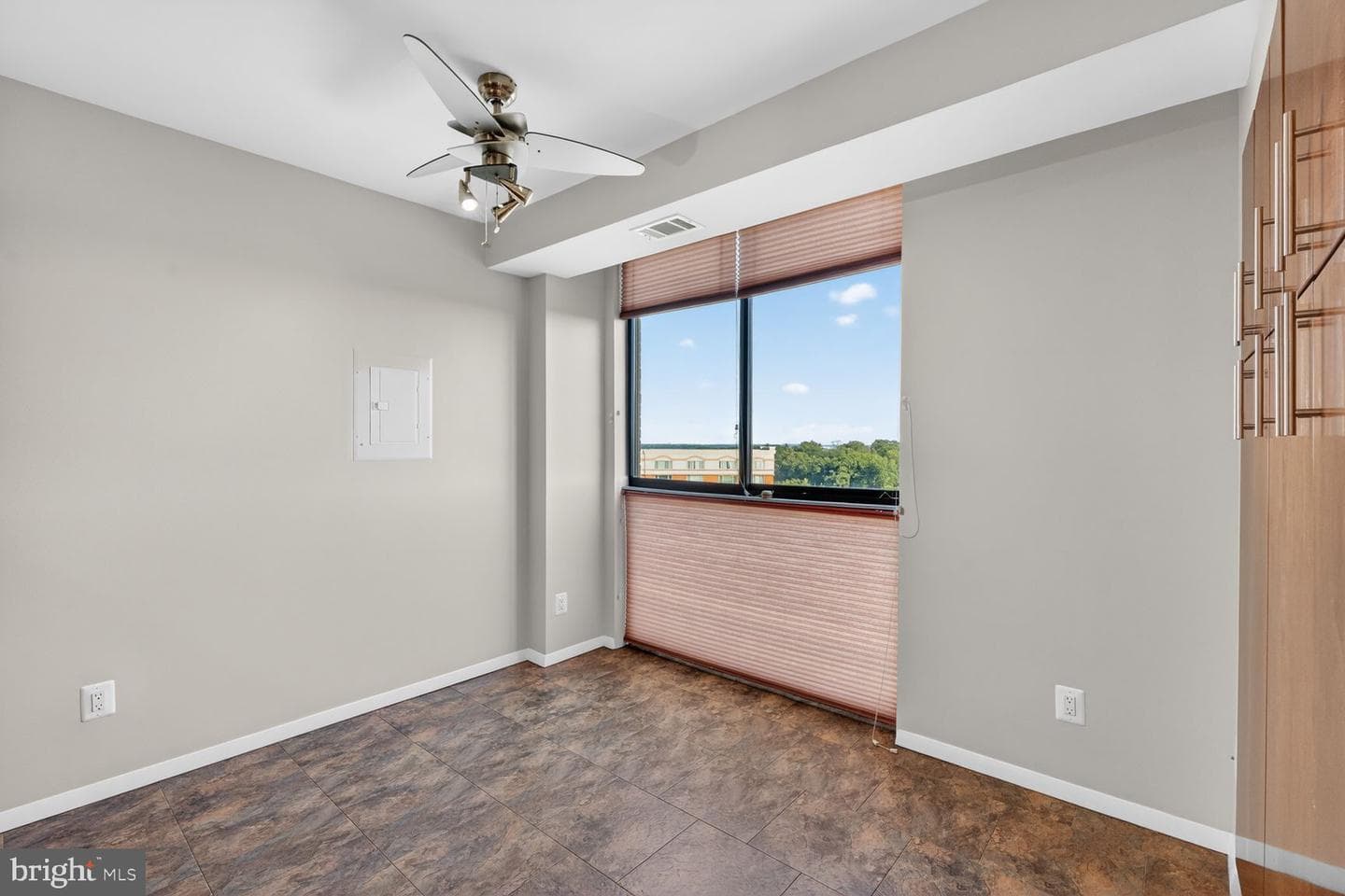 1016 S Wayne St # 910 photo 25