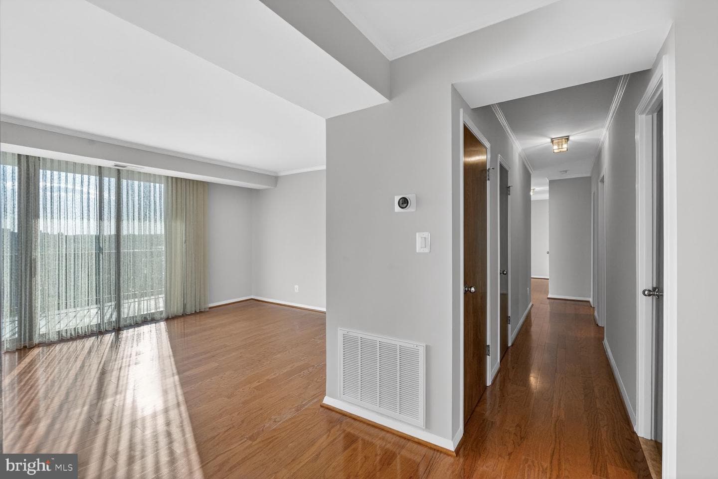 1016 S Wayne St # 910 photo 9