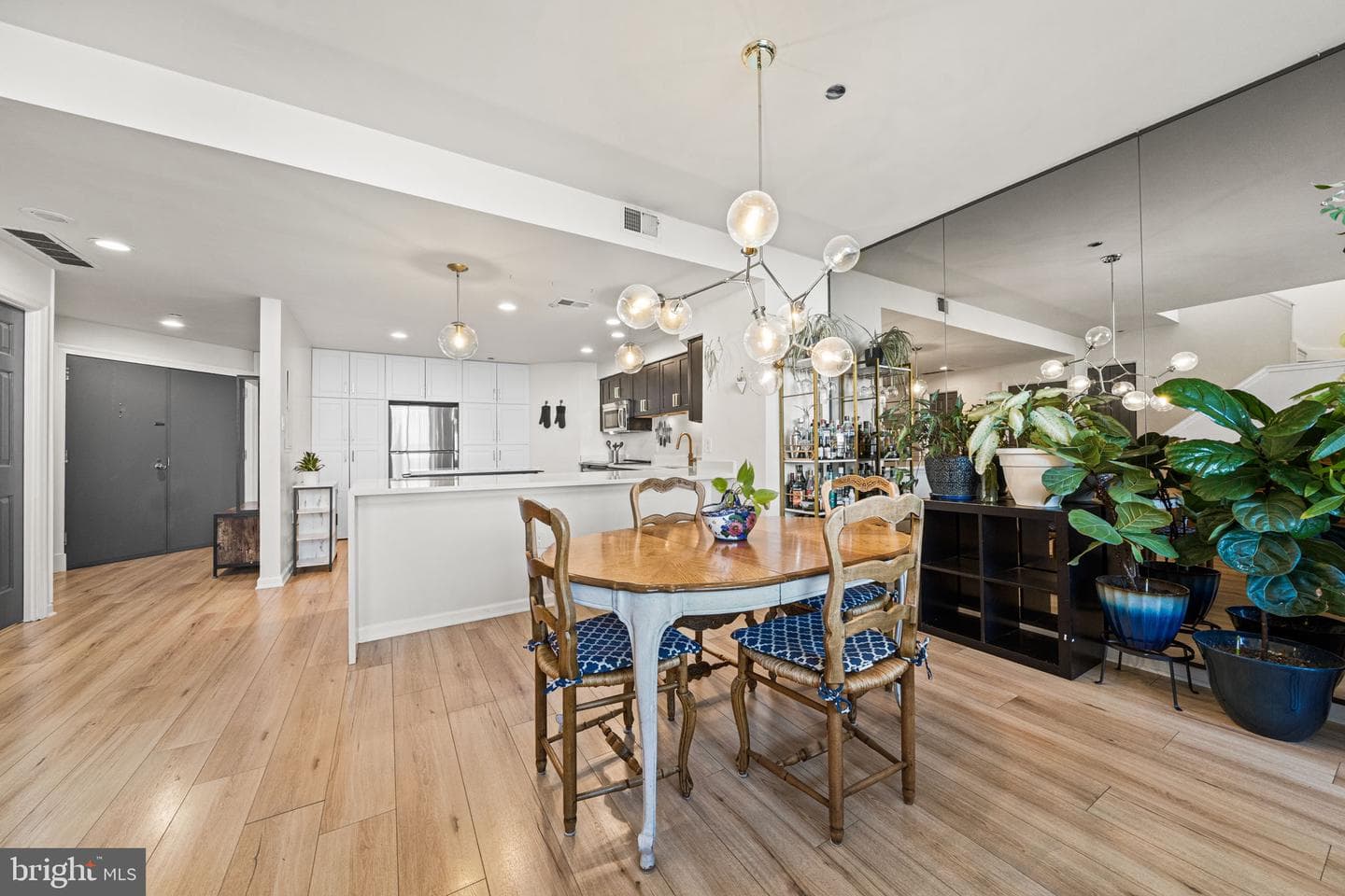 1301 N Courthouse Road #1807 photo 13