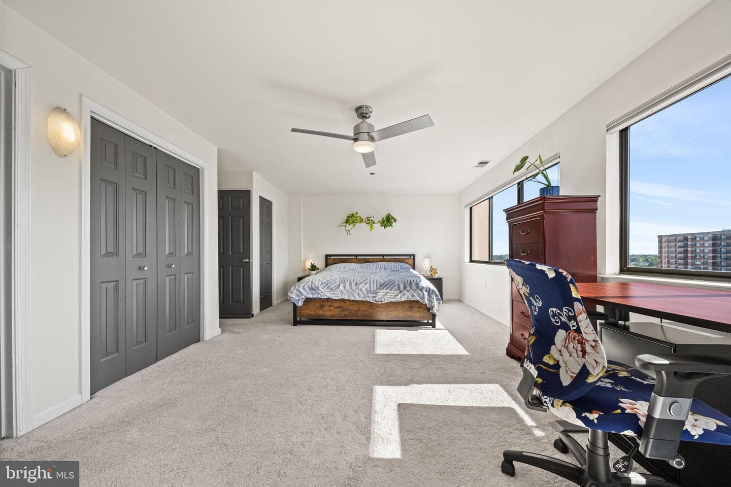 1301 N Courthouse Road #1807 photo 26