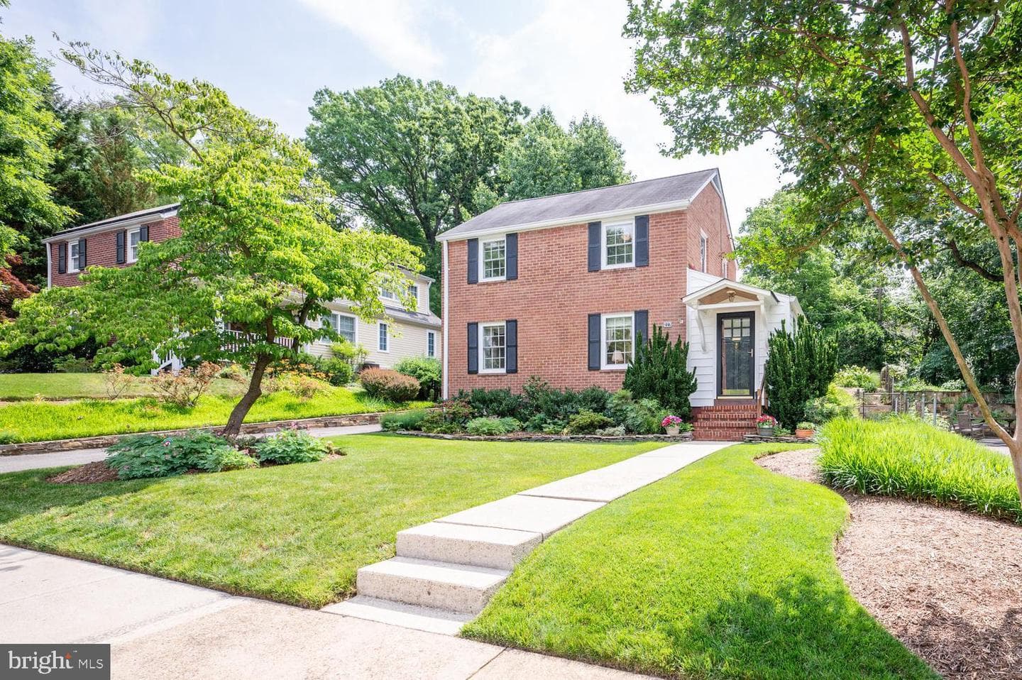 227 N Edison St photo 52