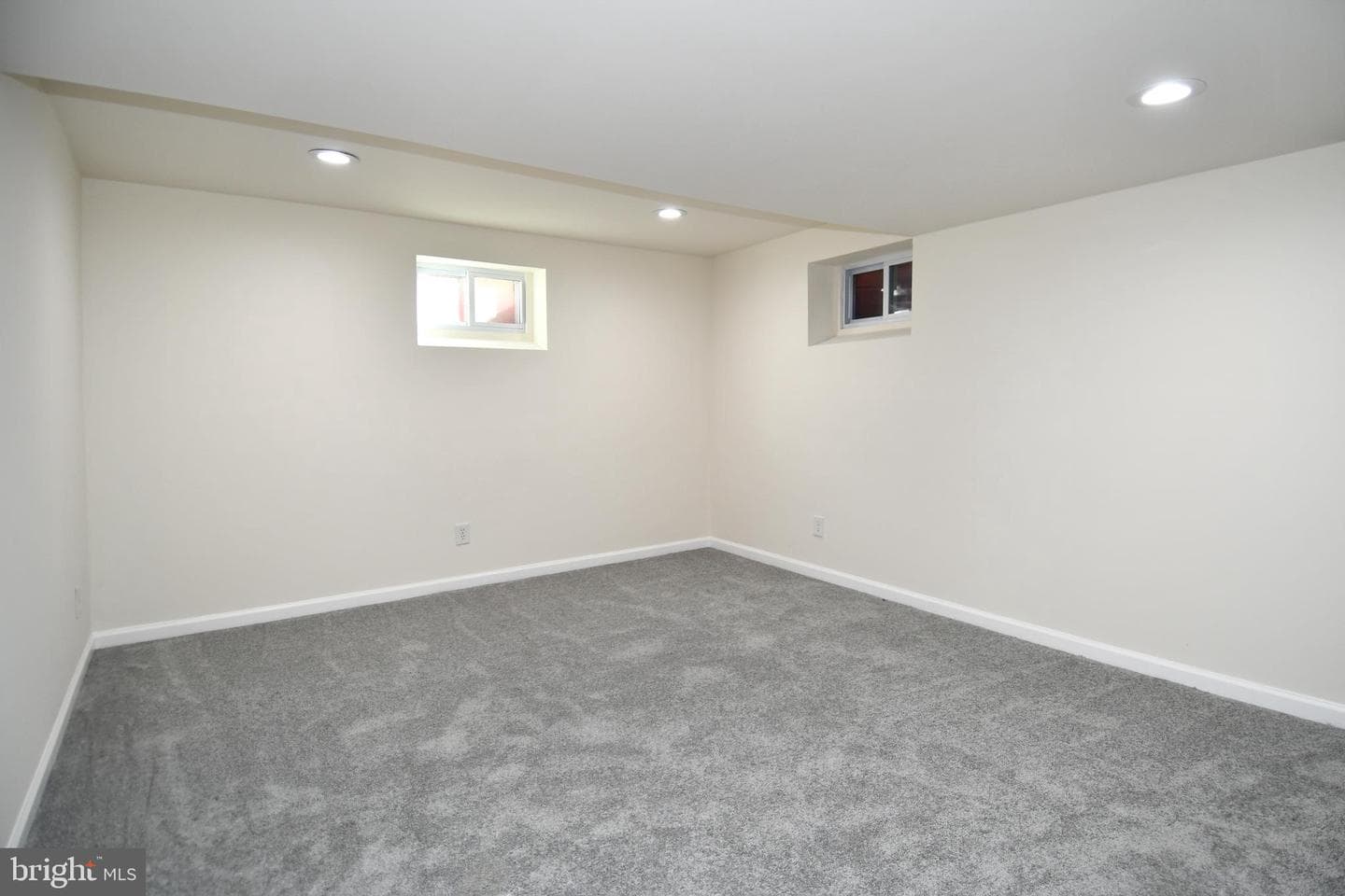 1316 S Dinwiddie Street photo 33
