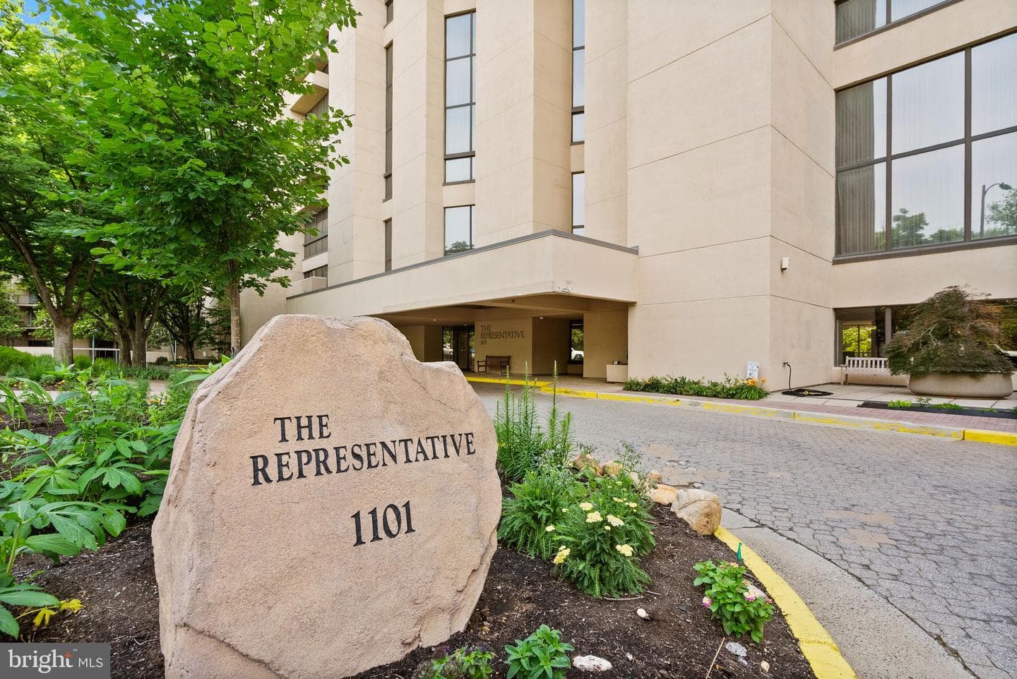1101 S Arlington Ridge Road #608