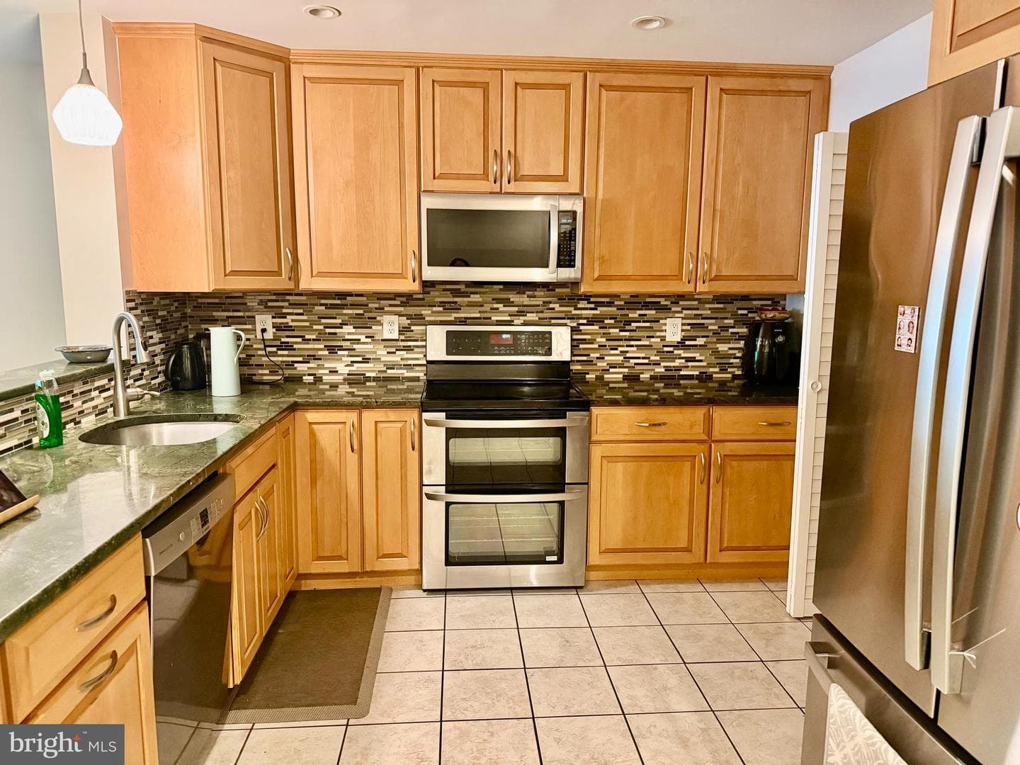 1605 S Hayes Street #1 photo 9