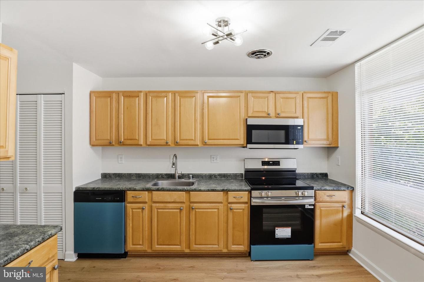 656 15th Street S #2 photo 7