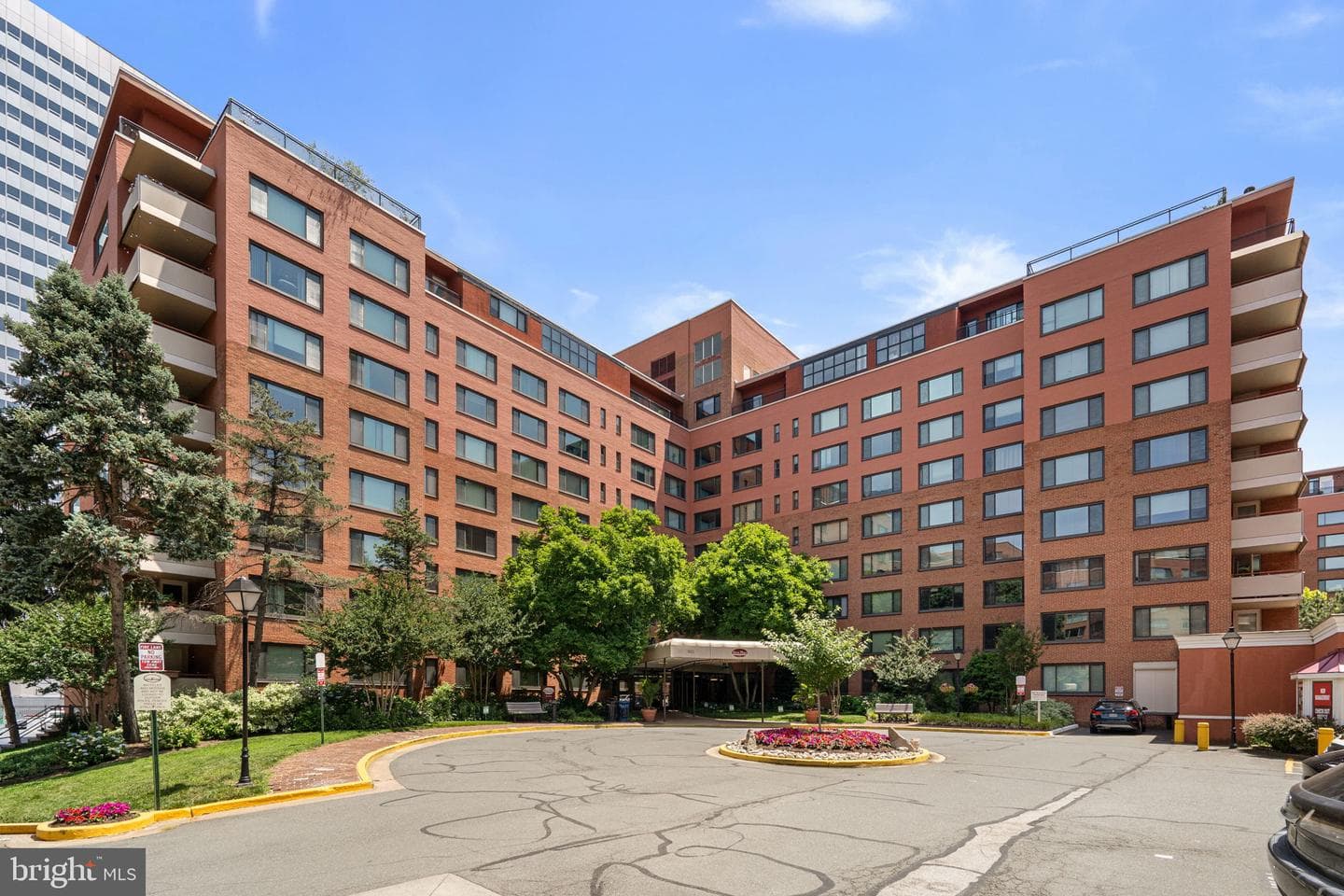 1021 Arlington Boulevard #806 photo 27