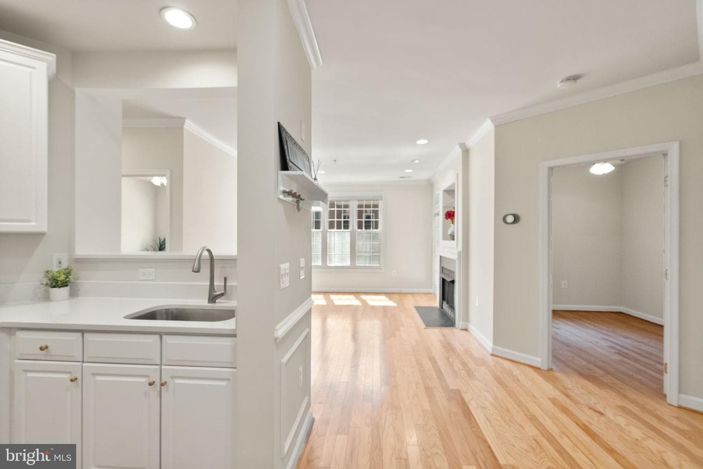 1321 N Adams Court #201 photo 7