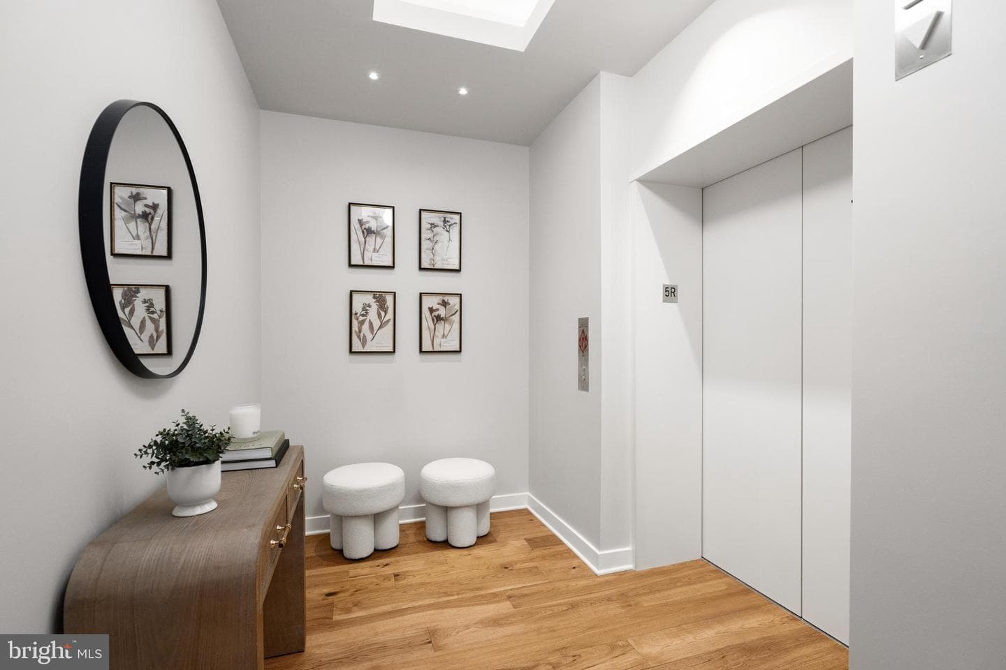 1781 N Pierce Street #501 photo 6