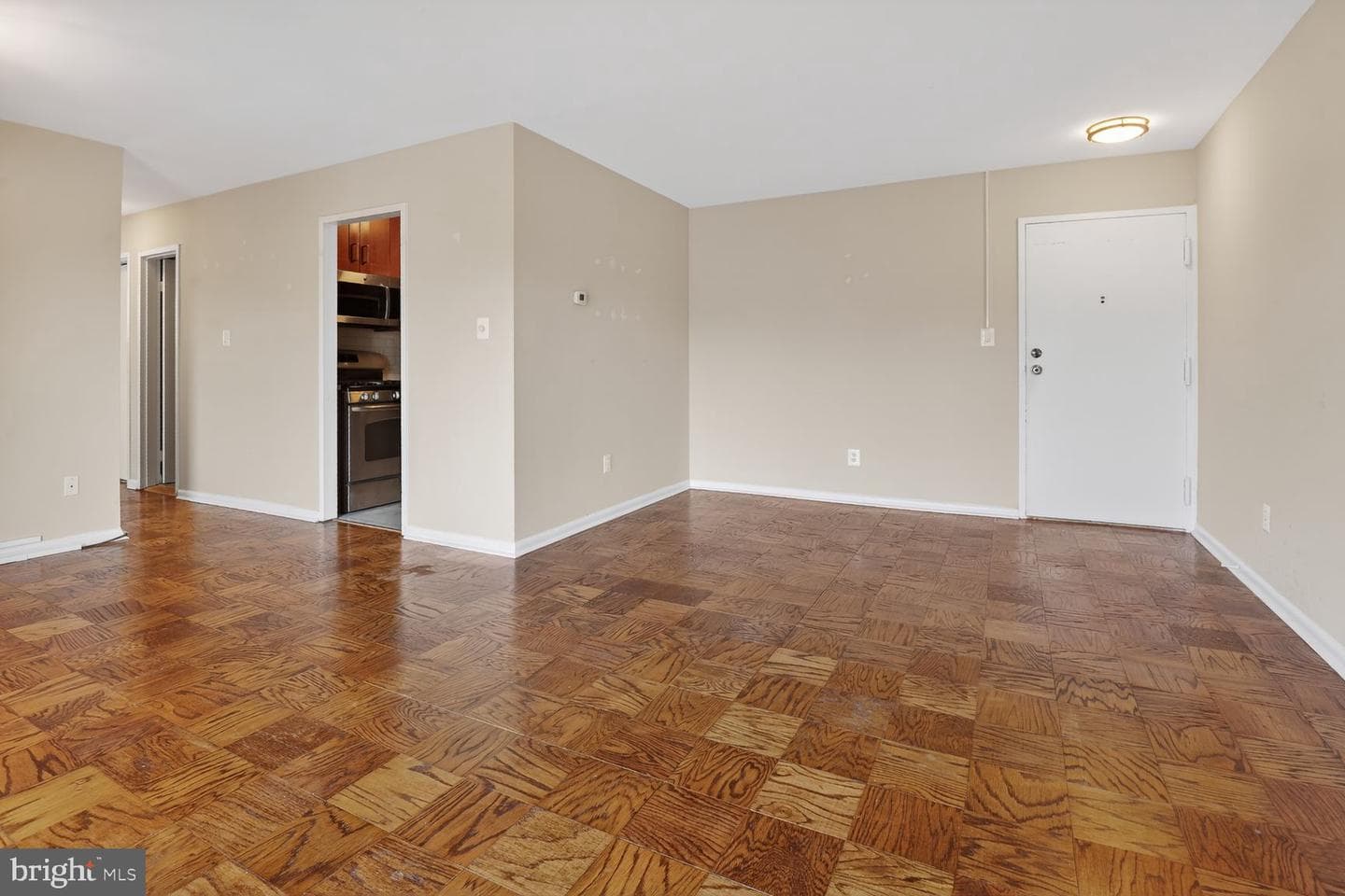 1931 N Cleveland Street #601 photo 5