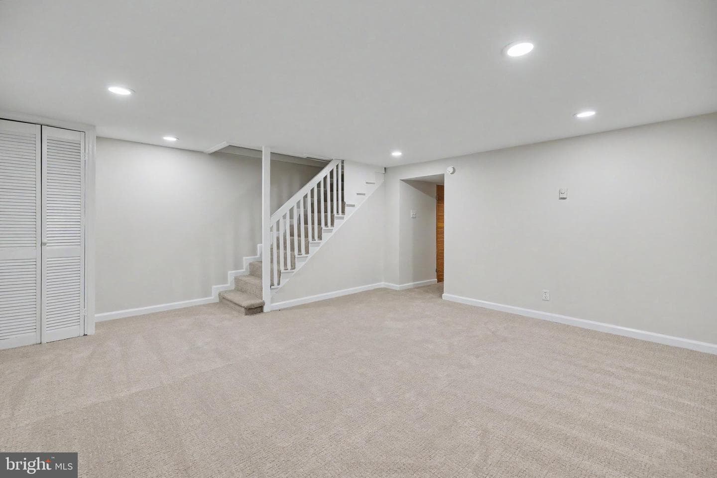 638 N Nelson Street N photo 39