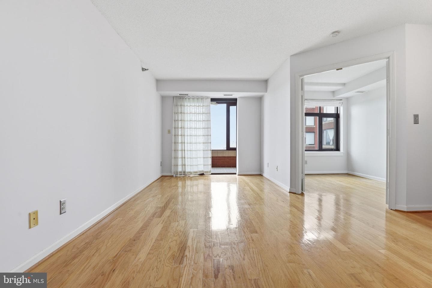 2400 Clarendon Boulevard #815 photo 3