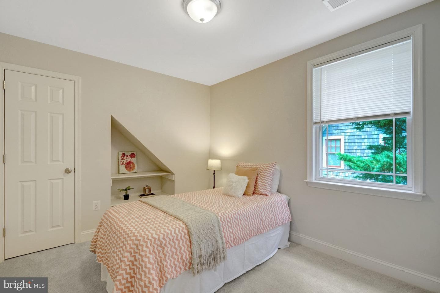 2249 N Wakefield Street N photo 13