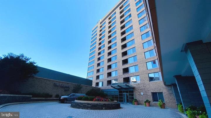 2001 15th Street N #417, Arlington