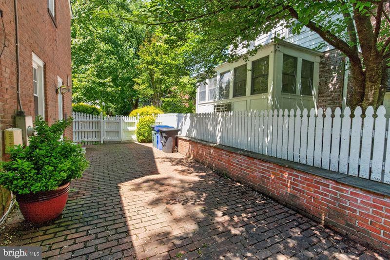 1521 N Kenilworth Street photo 38