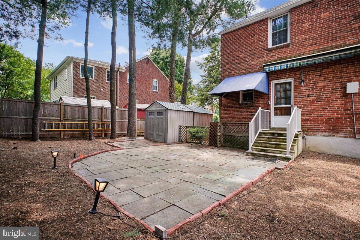 605 N Frederick Street photo 28