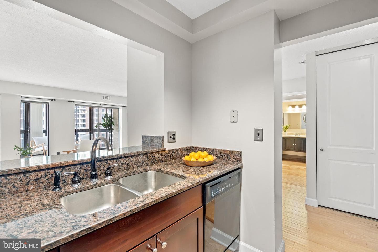900 N Stafford Street #1116 photo 8