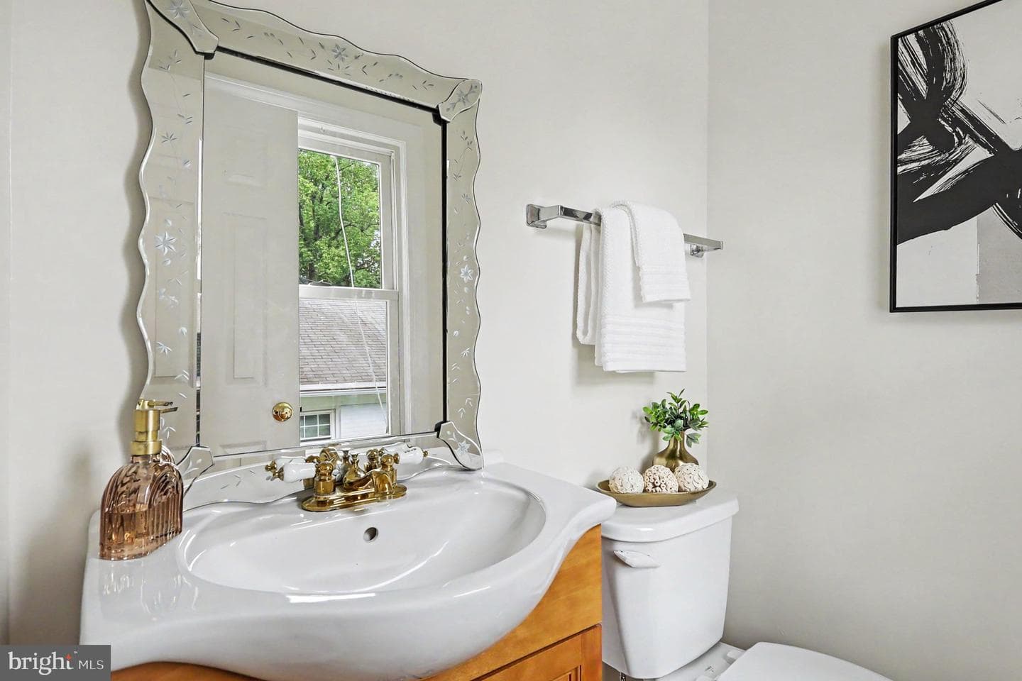 1406 N Nicholas Street photo 12