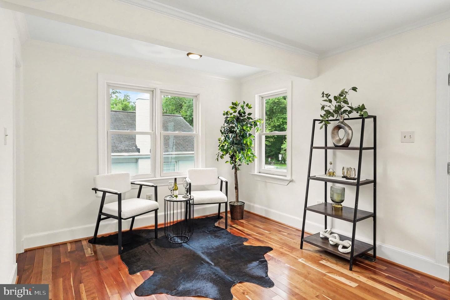1406 N Nicholas Street photo 6