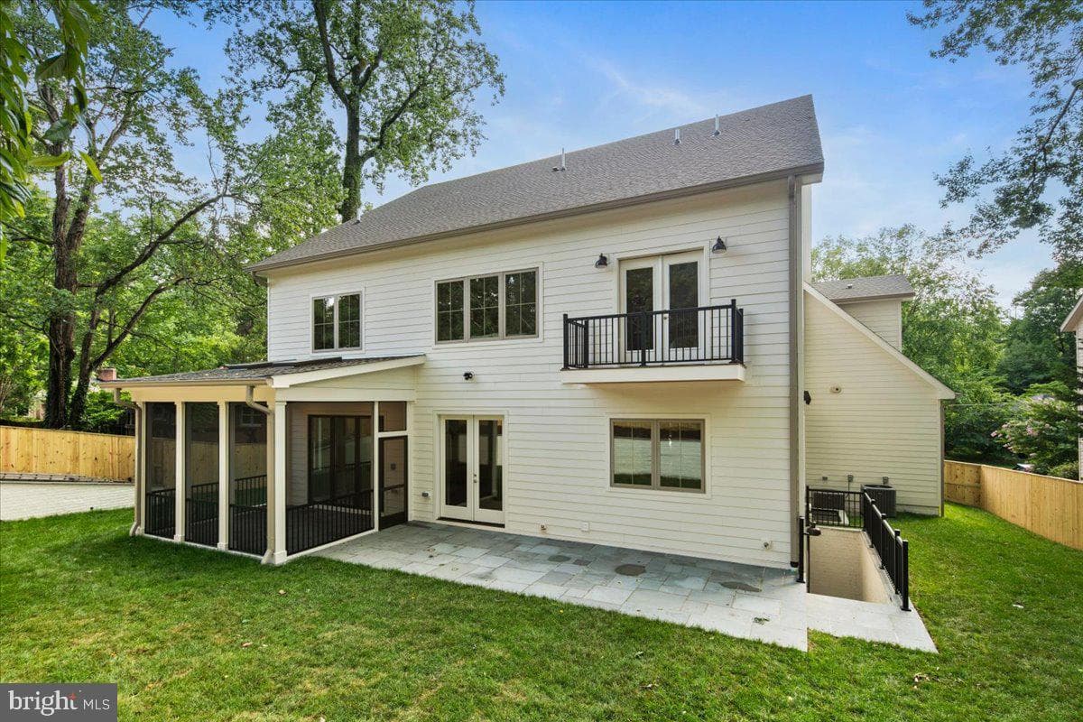 2913 N Greencastle Street photo 81