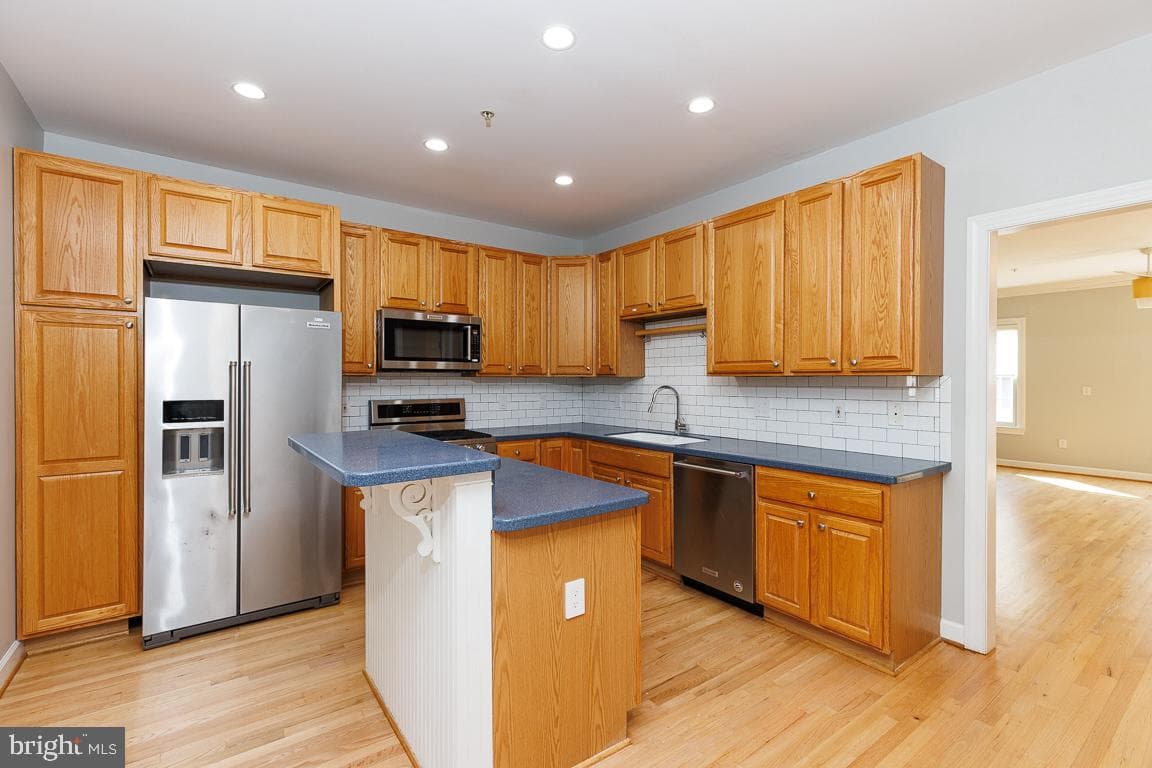 504 N Thomas Street #j photo 21