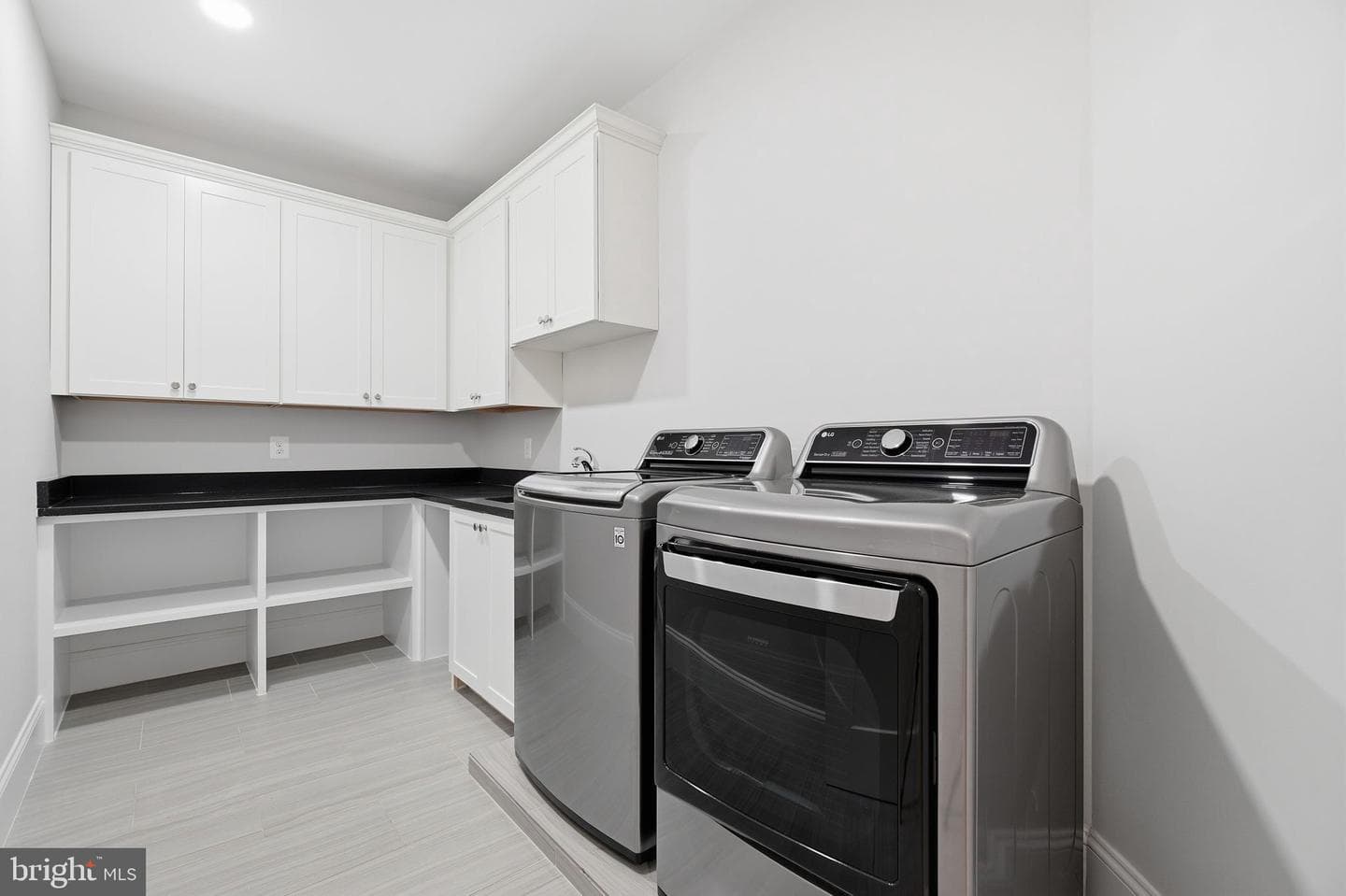 3555 N Dickerson Street photo 87