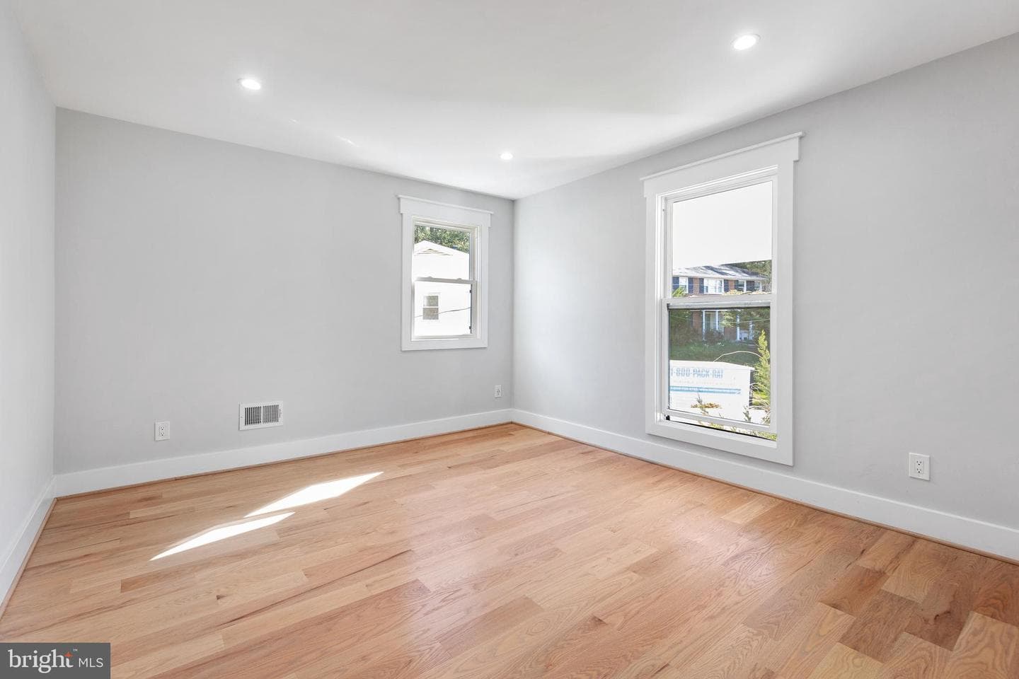 2100 S Pierce Street photo 33