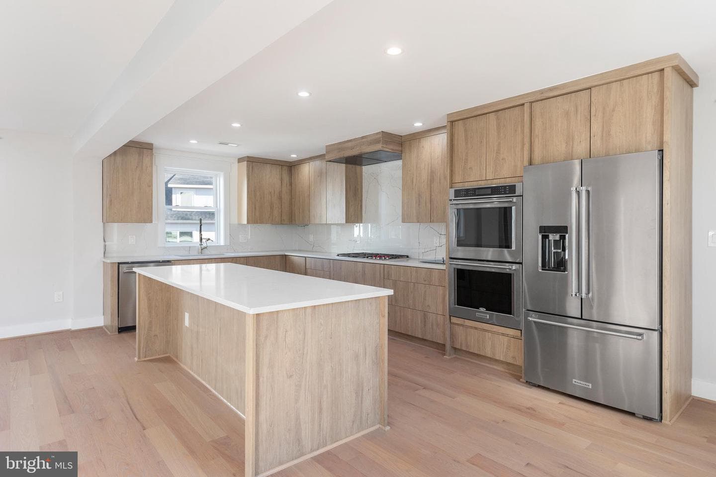 2100 S Pierce Street photo 7