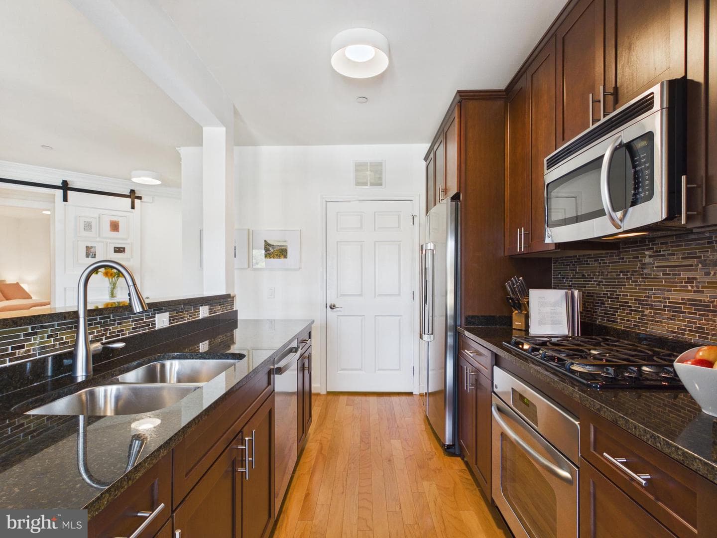 2101 N Monroe Street #403 photo 18