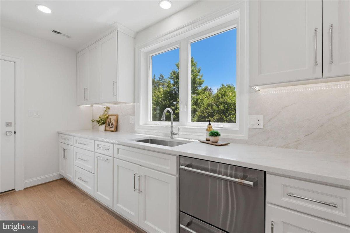 2602 Washington Boulevard photo 6